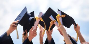 К какой компании обратиться, если вы хотите заказать дипломную работу