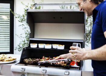 Барбекю на газовому грилі та перелік його головних переваг: що потрібно знати