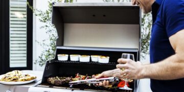 Барбекю на газовому грилі та перелік його головних переваг: що потрібно знати