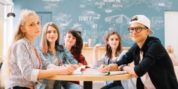 Переваги співпраці з компанією Наука Сервіс: чому варто шукати саме тут допомогу у навчанні