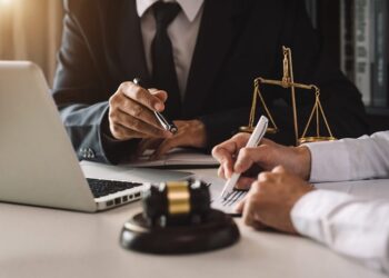 Юридична підтримка у Львові: куди звернутися за кваліфікованою допомогою