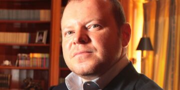 Schneider acquires 21% stake in Mishorim