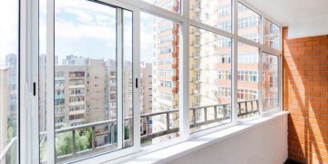 Остекление лоджии: технология, правила и советы