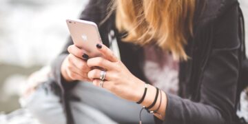 Bright colorful desktop wallpapers for iPhone for every taste