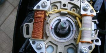 Как правильно установить генератор на лодке