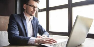 Creating your own website: the benefits of a personalized approach