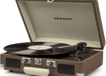 На що звернути увагу при виборі вінілового програвача: правила та переваги