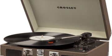 На що звернути увагу при виборі вінілового програвача: правила та переваги