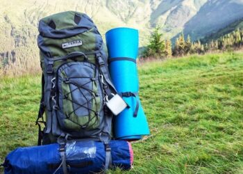 Як обирати туристичне спорядження: основні правила та поради
