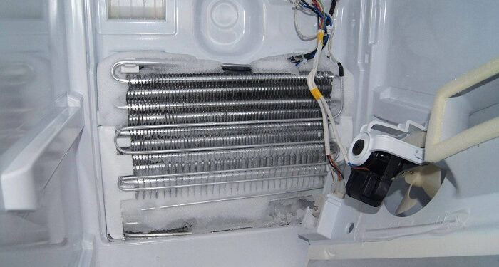 Почему холодильник не морозит: основные причины и решения