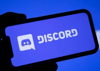 Buying a Discord account to establish communication between players