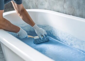 Жидкий акрил для ванн: основные преимущества и правила использования