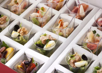 Off-site catering: planning nuances, menu logistics, and service
